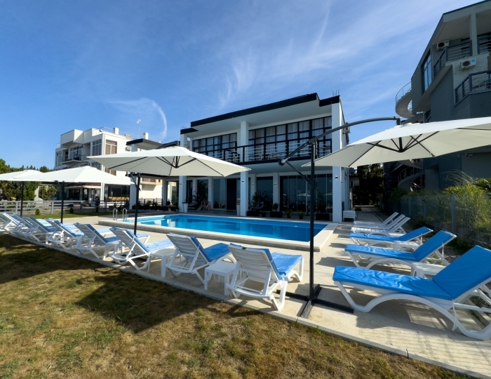 Отель Green Land Hotel / Грин Лэнд Цандрипш