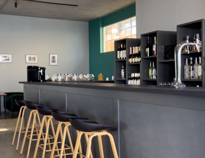 Рестораны и бары - Отель Green Land Hotel / Грин Лэнд Цандрипш